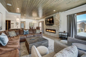 True Luxury Ski in & Ski Out condo